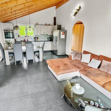 Logement Avec Vue Sur La Plaine Troistorrents Exterior photo