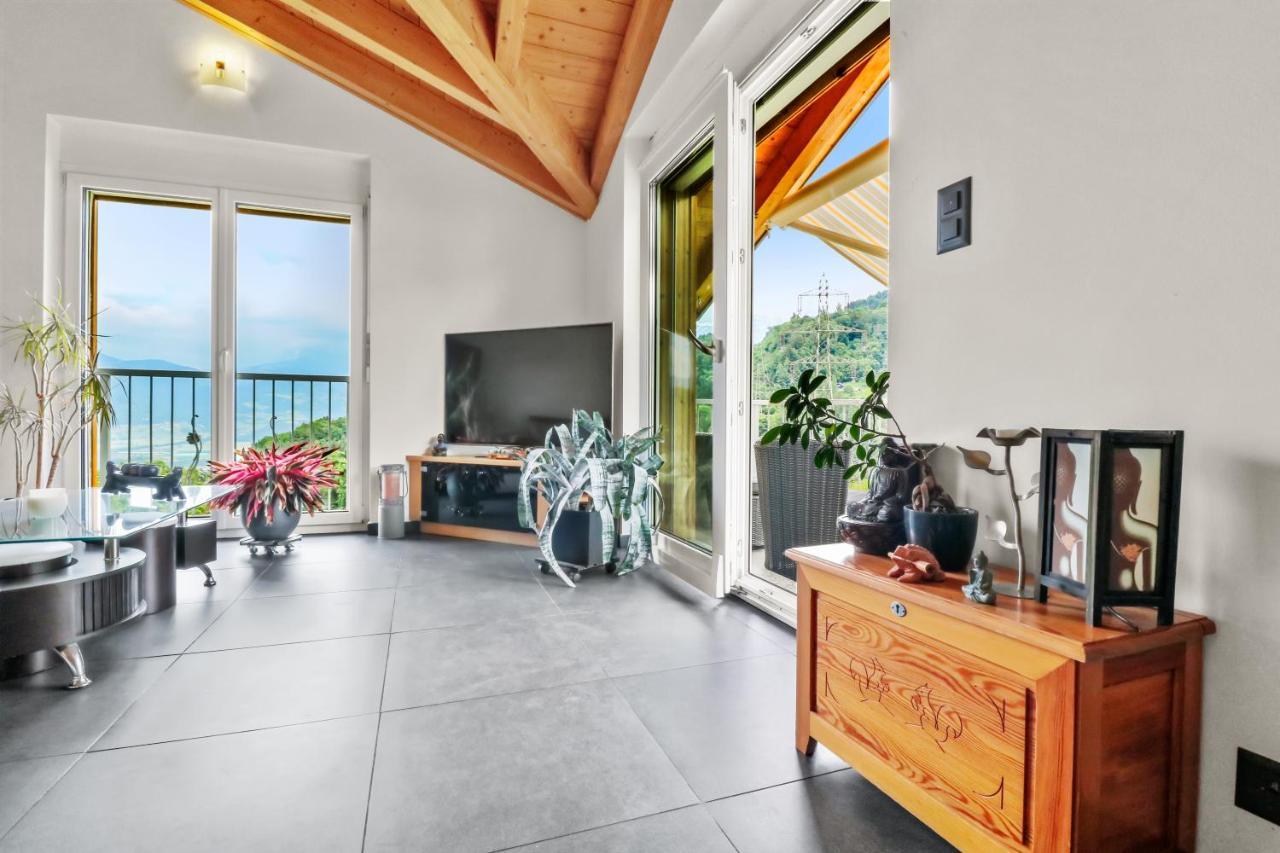 Avec Vue Sur La Plaine Apartment Troistorrents